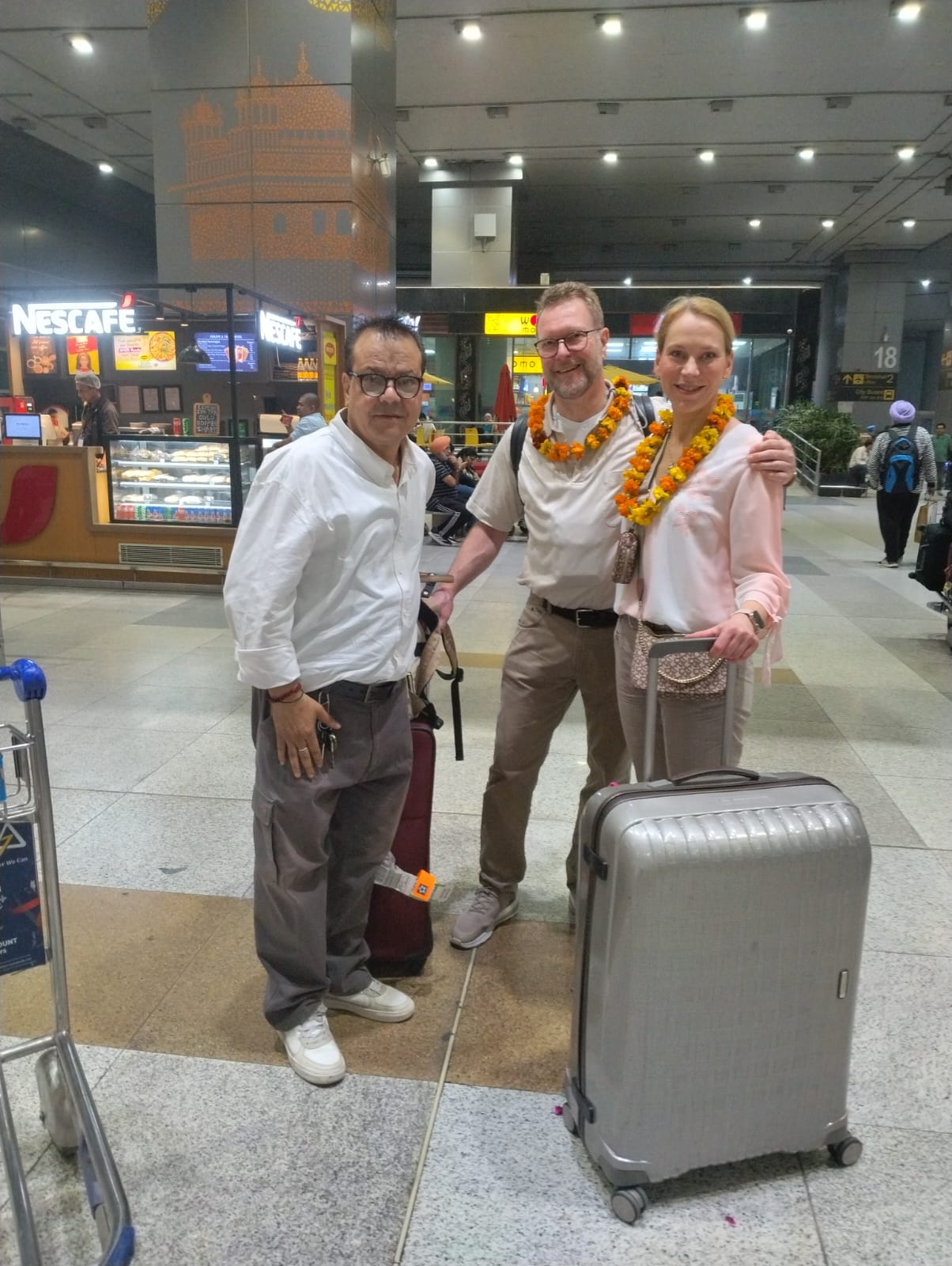 Car Hire in Delhi with Driver, car hire near me in Delhi, cheap car hire in delhi, car hire with driver in delhi, car hire in delhi, delhi taxi rental service, outstation car hire with driver